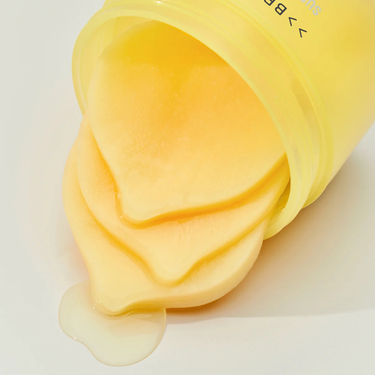 BRINGGREEN Super Lemon Glutathione Toner Pad Set – Korean lemon-shaped toner pads with glutathione, super lemon juice, and LHA for brightening and exfoliation.