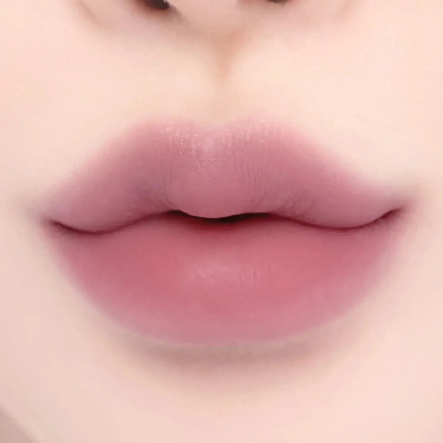 lilybyred Smiley Lip Blending Stick
