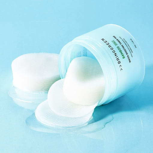 BRINGGREEN Bamboo Hyalu Water Boosting Toner Pad Set – bamboo sap and hyaluronic acid infused pads for quick hydration and gentle exfoliation.