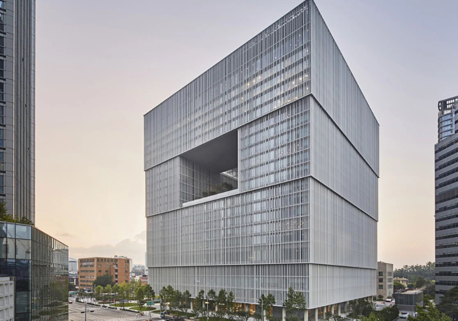 Inside Amorepacific: The Brand Behind the Brands_blog_image