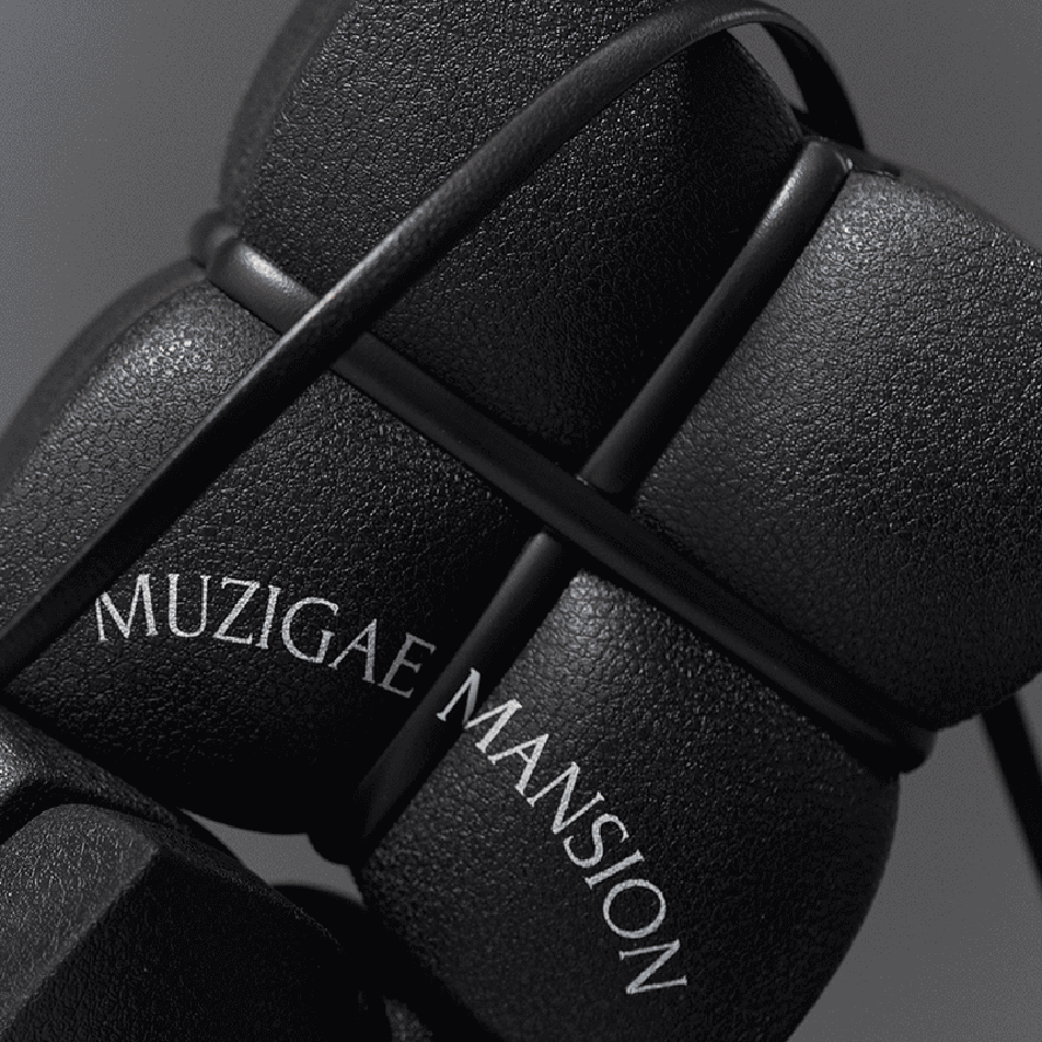 MUZIGAE MANSION Sleek Matt Cushion (15g + 15g Refill Included)