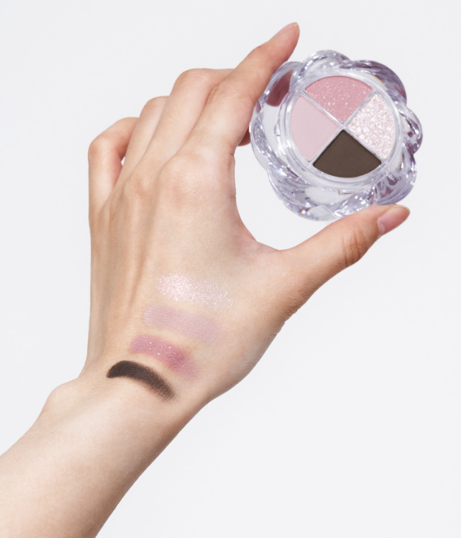 MUZIGAE MANSION twist-open eye palette with 4 neutral shadows in sculptural pot